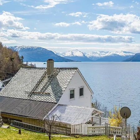 Amazing In With House Sea View *