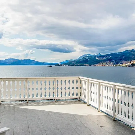 Holiday home Amazing In With House Sea View