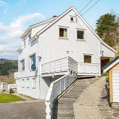 Holiday home Amazing In With House Sea View Strandebarm